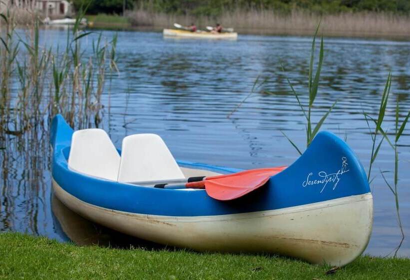 تختخواب و صبحانه Serendipity Country House & Restaurant