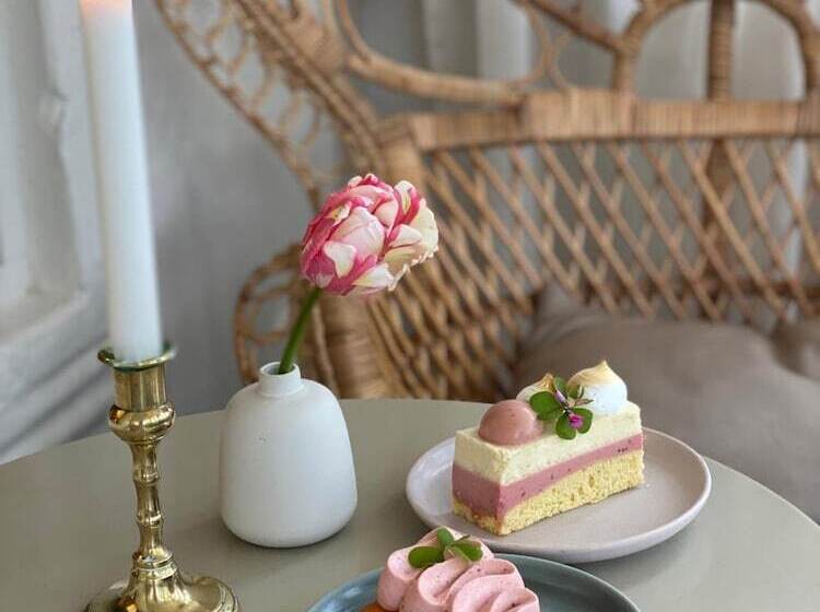 Café Mandeltårtan B&b Villafloraviola