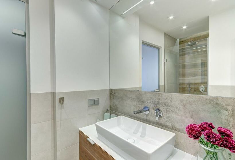 Dom & House    Apartments Old Town Ogarna