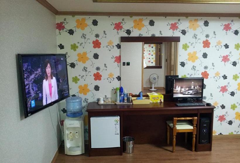 Отель Gwangju  Banana