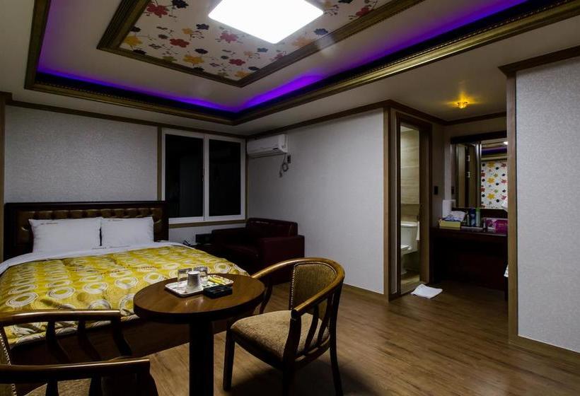 בית מלון כפרי Gwangju  Banana