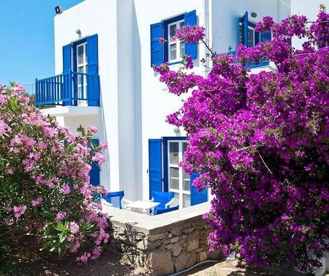 Gryparis' Club Apartments