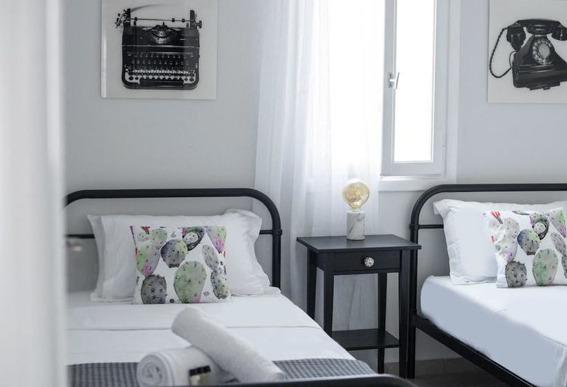 Harmonia House