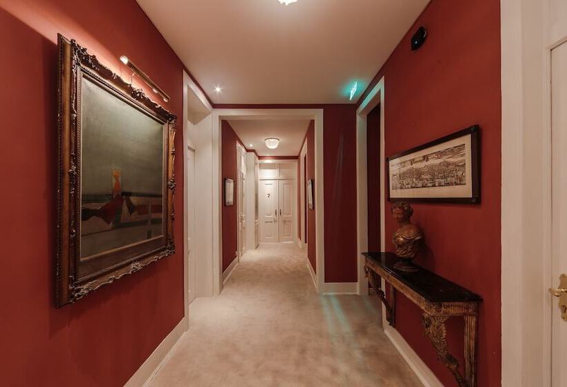 פונדק Dear Lisbon  Palace Chiado Suites