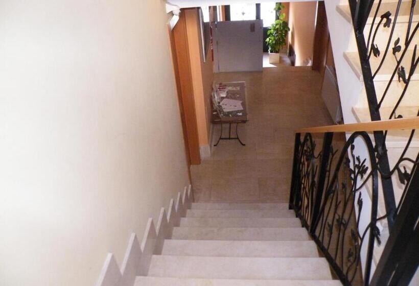 Hostal La Ribera Del Júcar