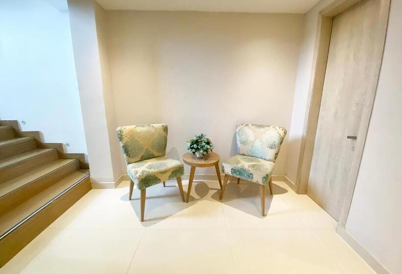 Отель 1525 By Geh Suites