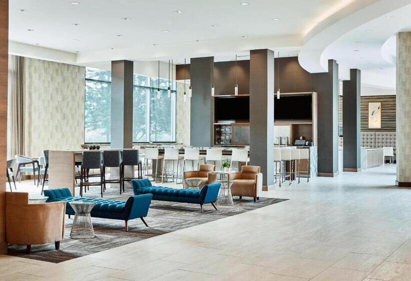 Ac Hotel By Marriott Cincinnati At The Banks