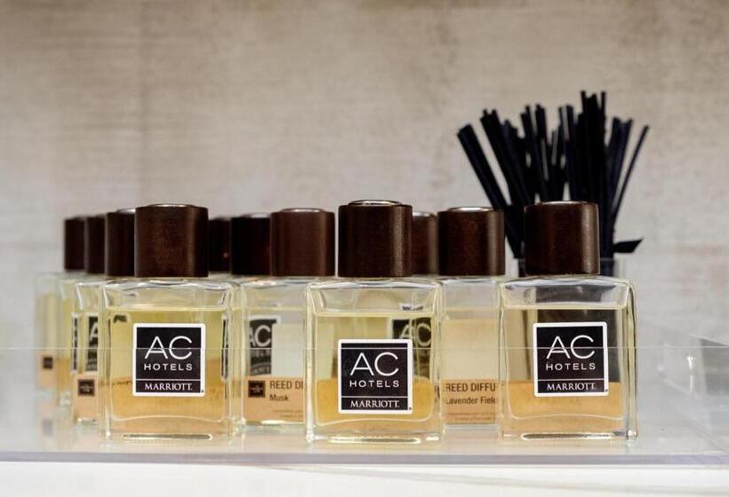 Ac Hotel By Marriott Cincinnati At The Banks