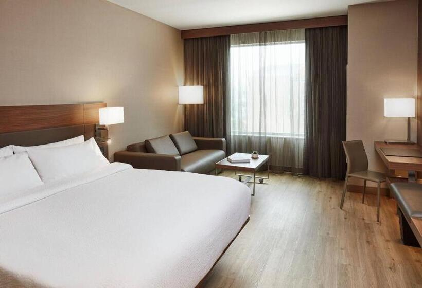 Ac Hotel By Marriott Cincinnati At The Banks