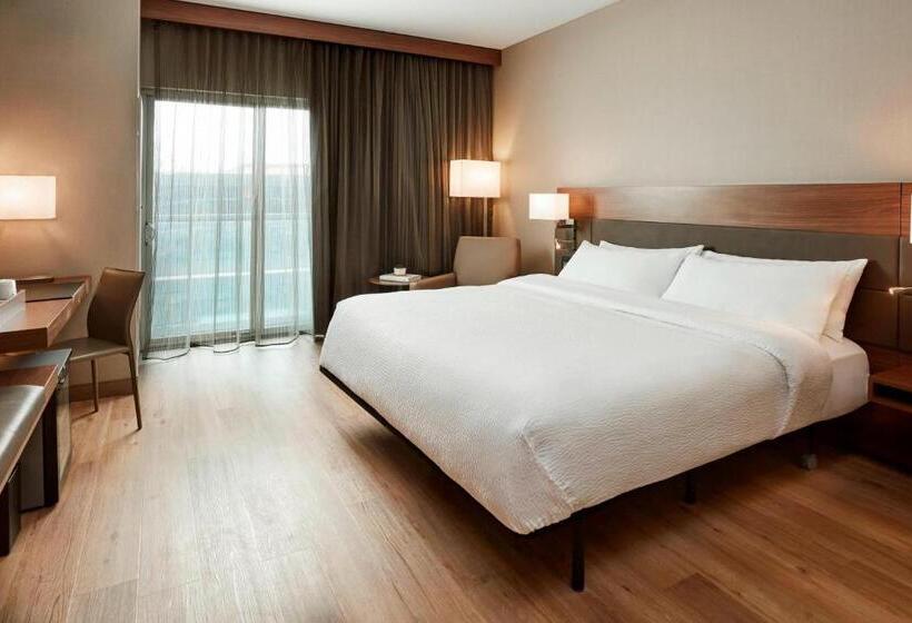 Ac Hotel By Marriott Cincinnati At The Banks