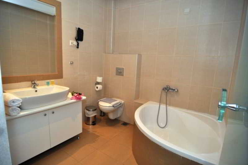 בית מלון כפרי Aeolis