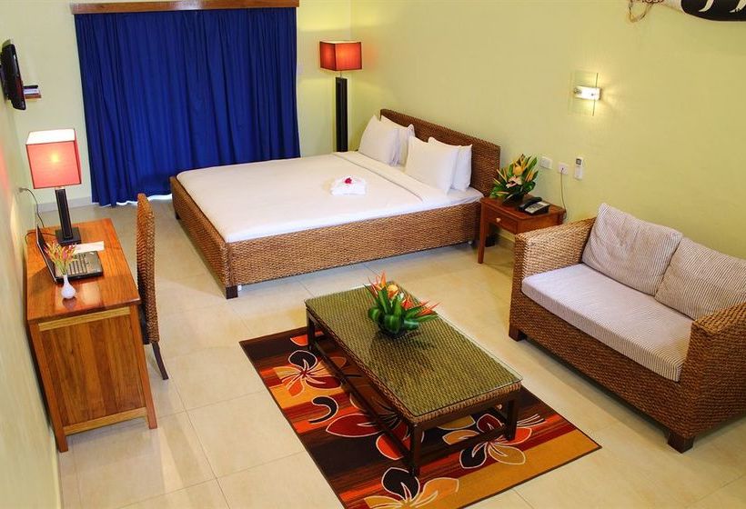 هتل Alotau International