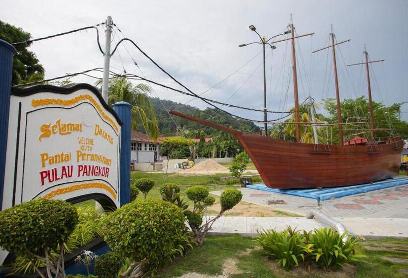 ホテル Anjungan Beach Resort