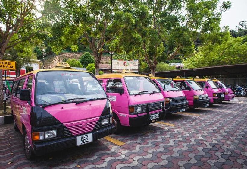 ホテル Anjungan Beach Resort