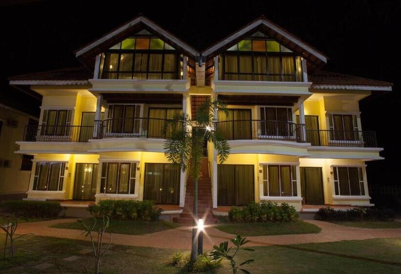 ホテル Anjungan Beach Resort