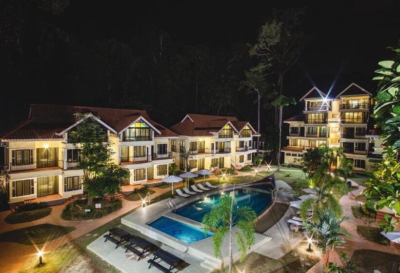 ホテル Anjungan Beach Resort