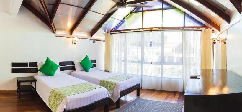 ホテル Anjungan Beach Resort