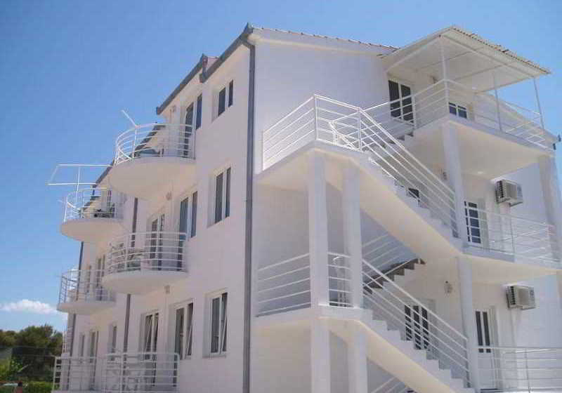 בית מלון כפרי Apartmani Niko