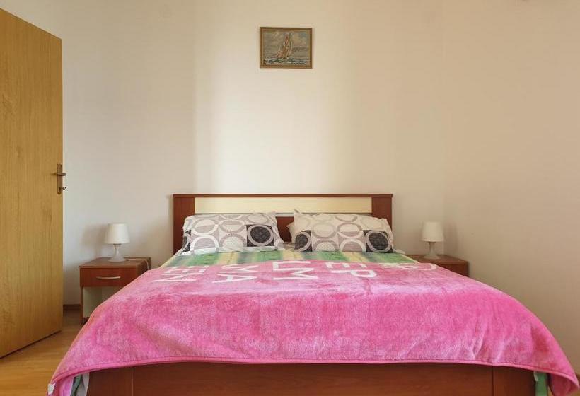 בית מלון כפרי Apartments Lira