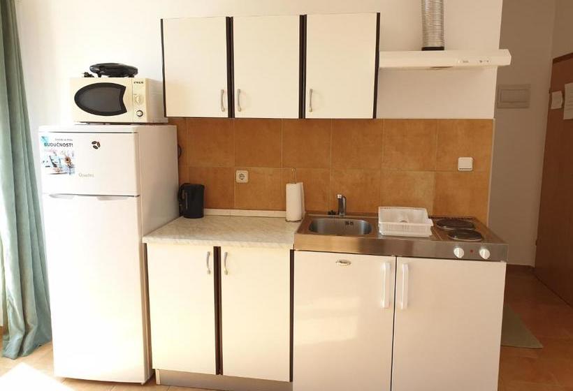 בית מלון כפרי Apartments Lira