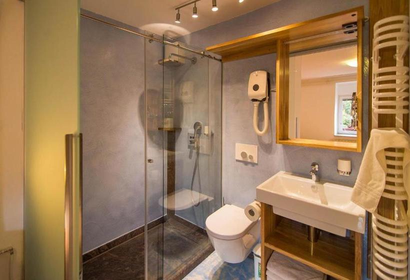 هتل Apartments Mrakic