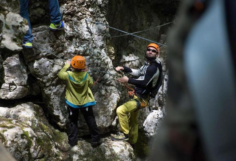 هتل Apartments Mrakic