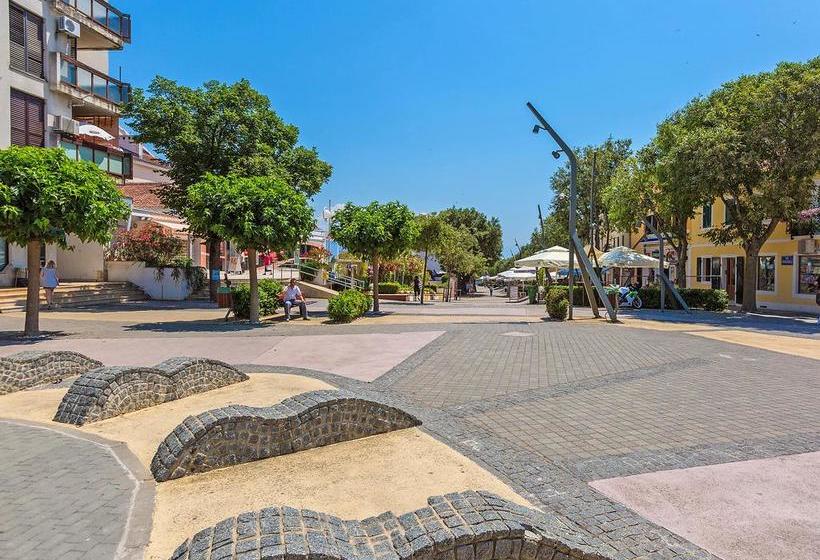 Отель Apartments Novi Vinodolski