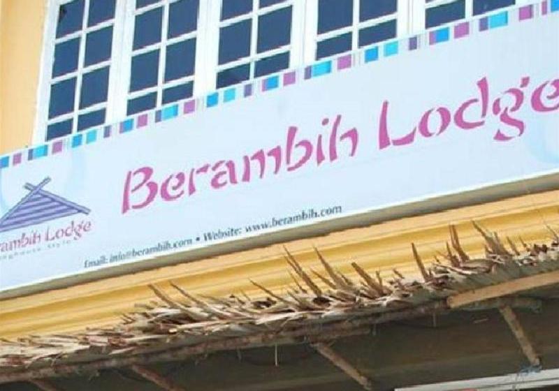 ホテル Berambih Lodge