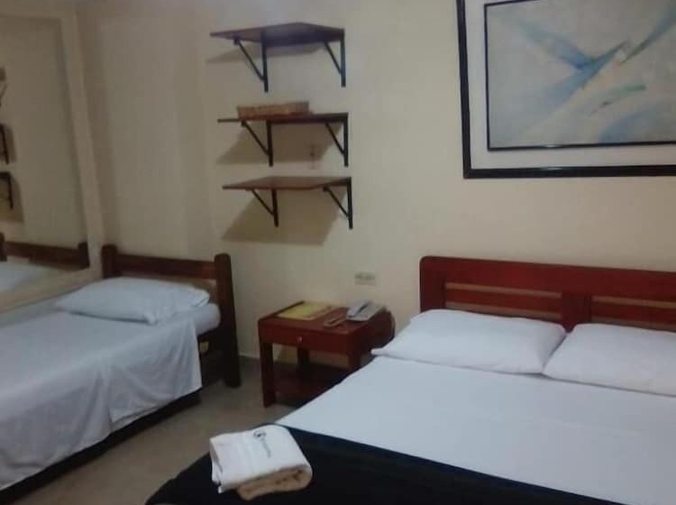 בית מלון כפרי Caldas Plaza