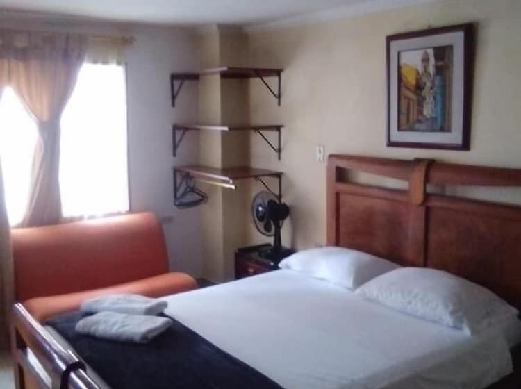 בית מלון כפרי Caldas Plaza