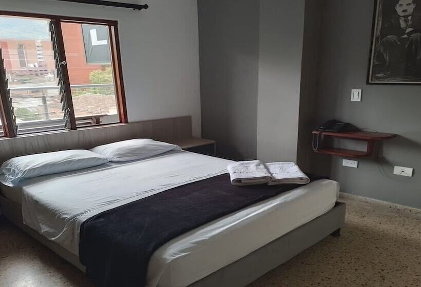 בית מלון כפרי Caldas Plaza