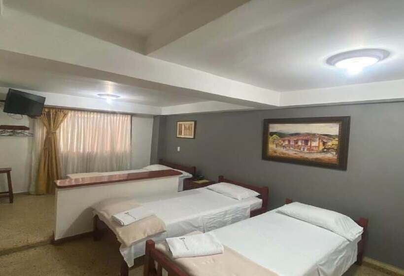 בית מלון כפרי Caldas Plaza