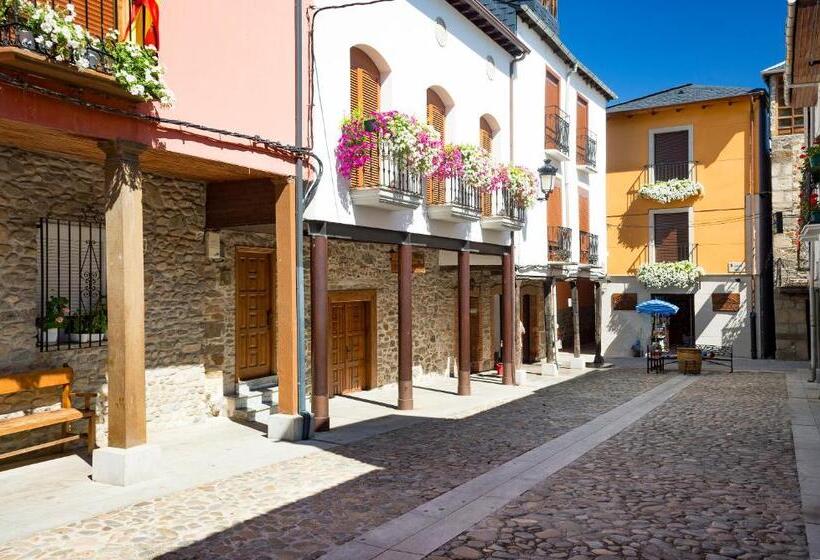 فندق Molina Real