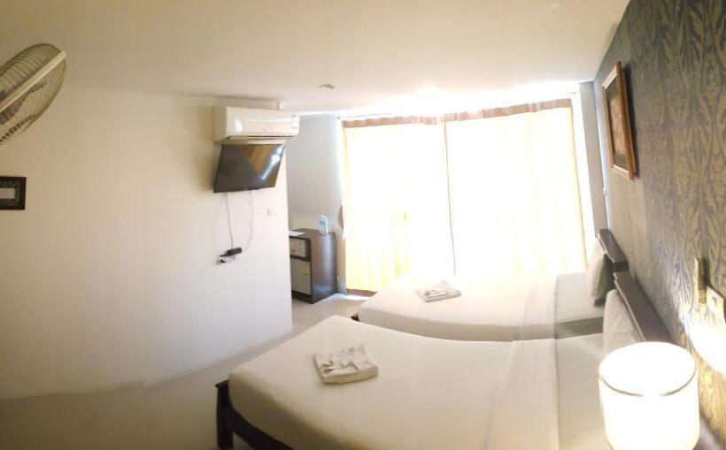 호텔 Chatchada House