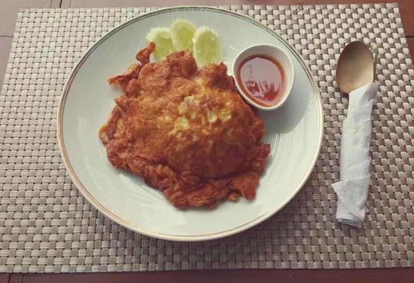 호텔 Chatchada House