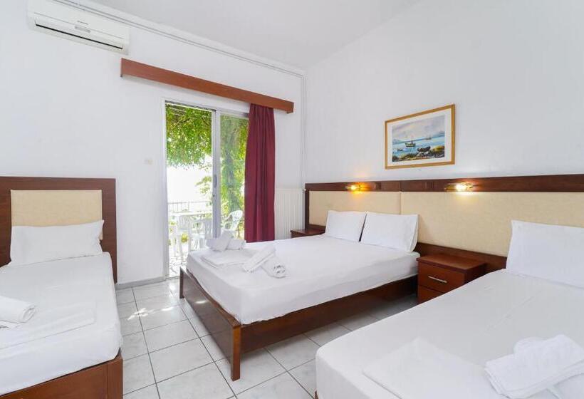 ホテル Chrissafis