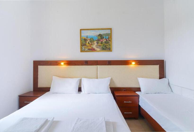 ホテル Chrissafis