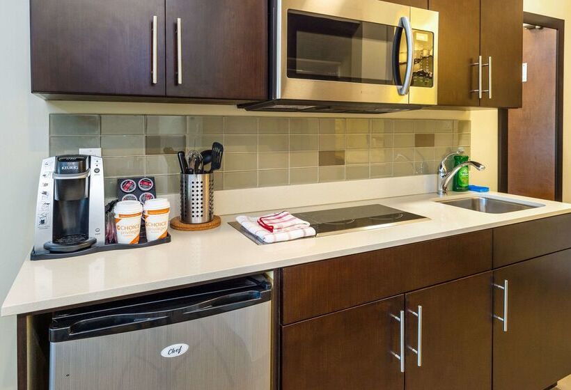 בית מלון כפרי Comfort Inn & Suites