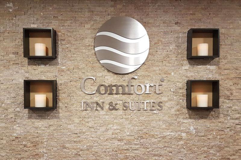 בית מלון כפרי Comfort Inn & Suites