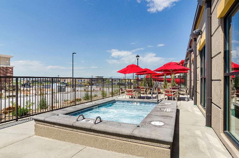 هتل Comfort Suites Loveland