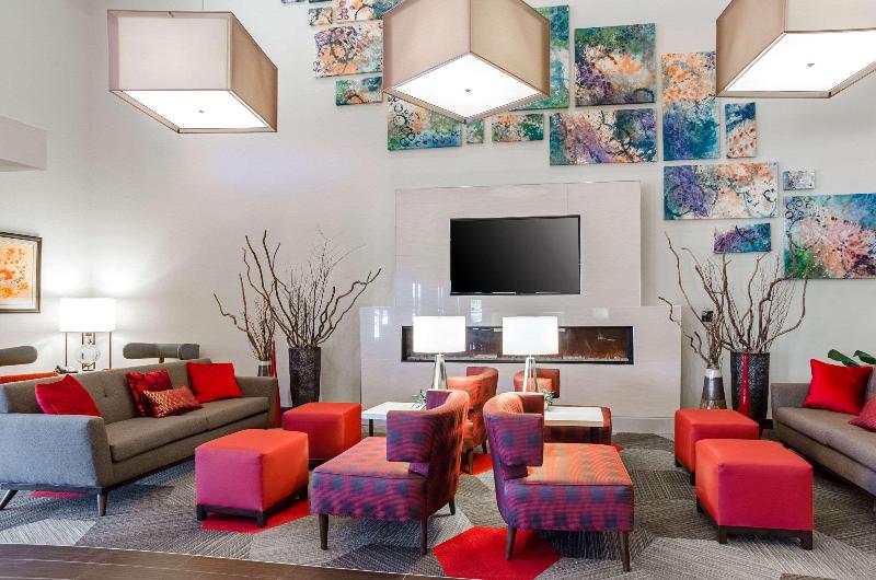 هتل Comfort Suites Loveland