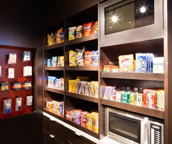 هتل Courtyard By Marriott New York Queens/fresh Meadows