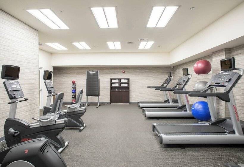 Отель Courtyard By Marriott New York Queens/fresh Meadows