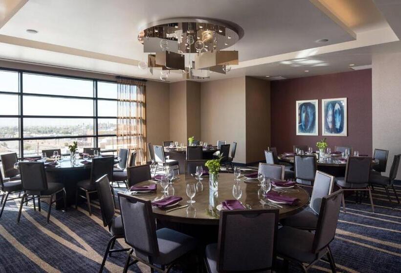 בית מלון כפרי Courtyard By Marriott Phoenix Downtown