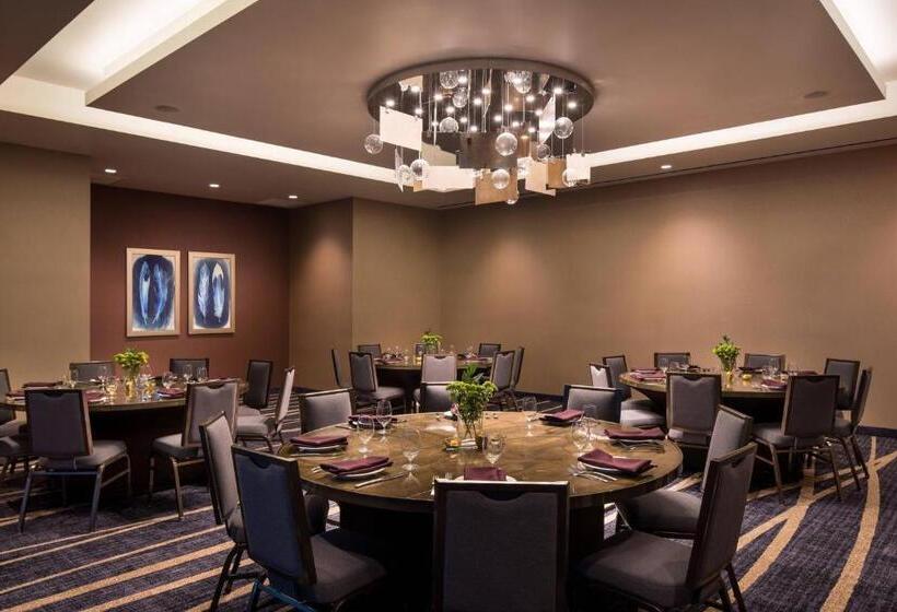 בית מלון כפרי Courtyard By Marriott Phoenix Downtown