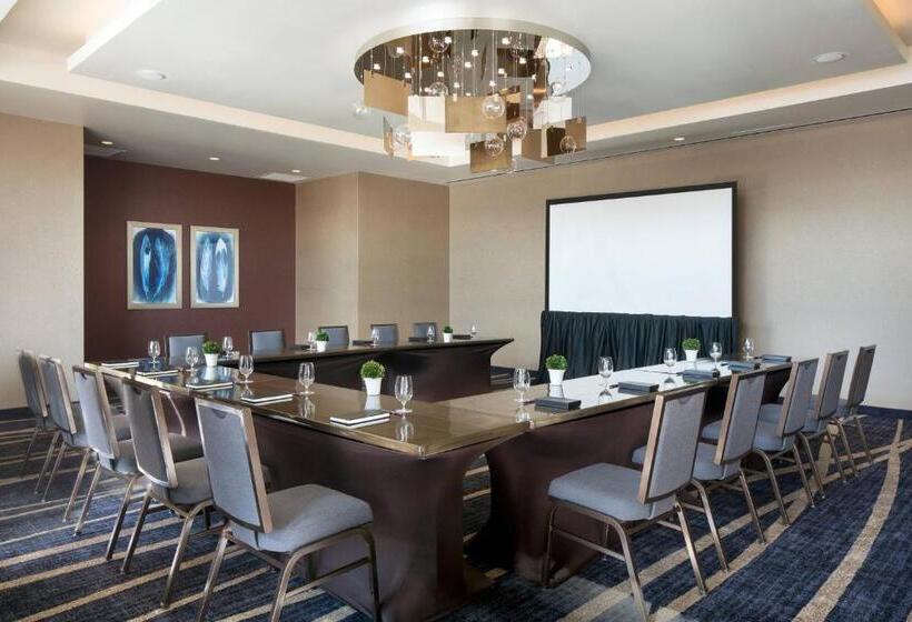 בית מלון כפרי Courtyard By Marriott Phoenix Downtown