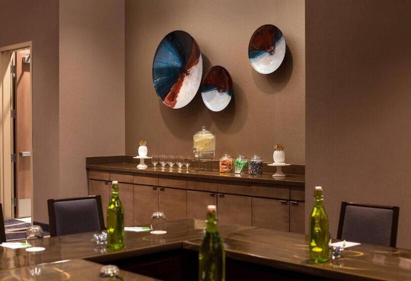 בית מלון כפרי Courtyard By Marriott Phoenix Downtown