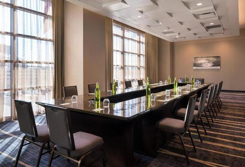 בית מלון כפרי Courtyard By Marriott Phoenix Downtown