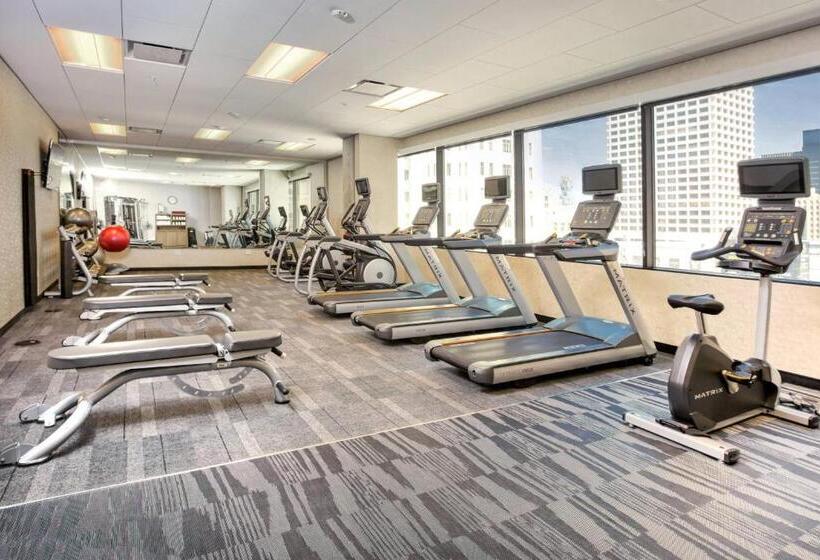 בית מלון כפרי Courtyard By Marriott Phoenix Downtown