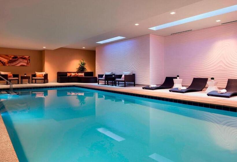 בית מלון כפרי Courtyard By Marriott Phoenix Downtown